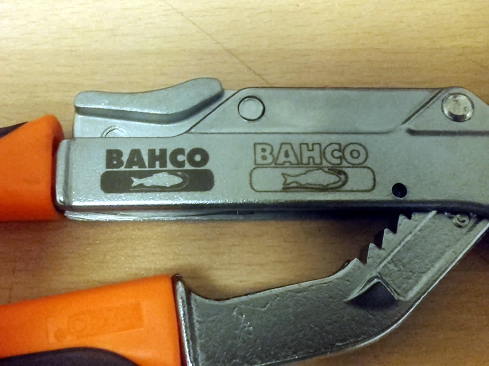 Laser marking over covered cast steel Laser marking over covered cast steel