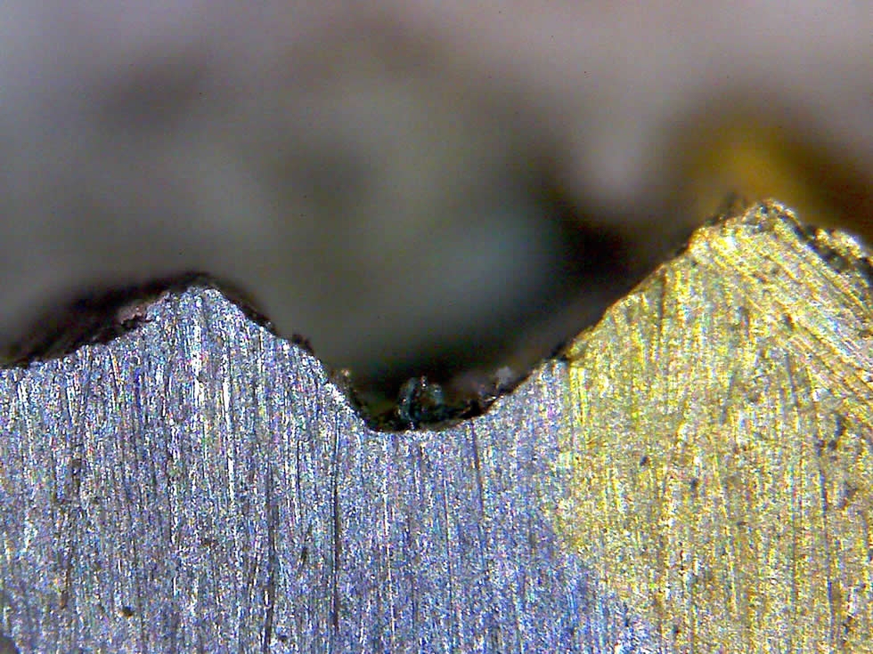 Tests of laser welding on bronze and stainless steel Tests of laser welding on bronze and stainless steel